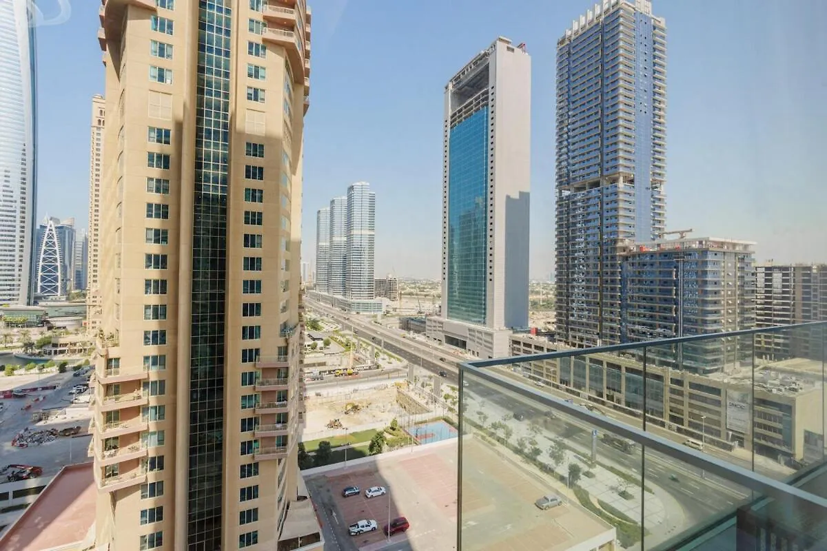 Live The Dream Studio Apartment In Me Do Re Jlt Dubai United Arab Emirates